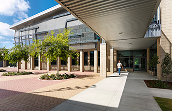 LPA's Don Pender explains the integrated design process at Long Beach's McBride High.